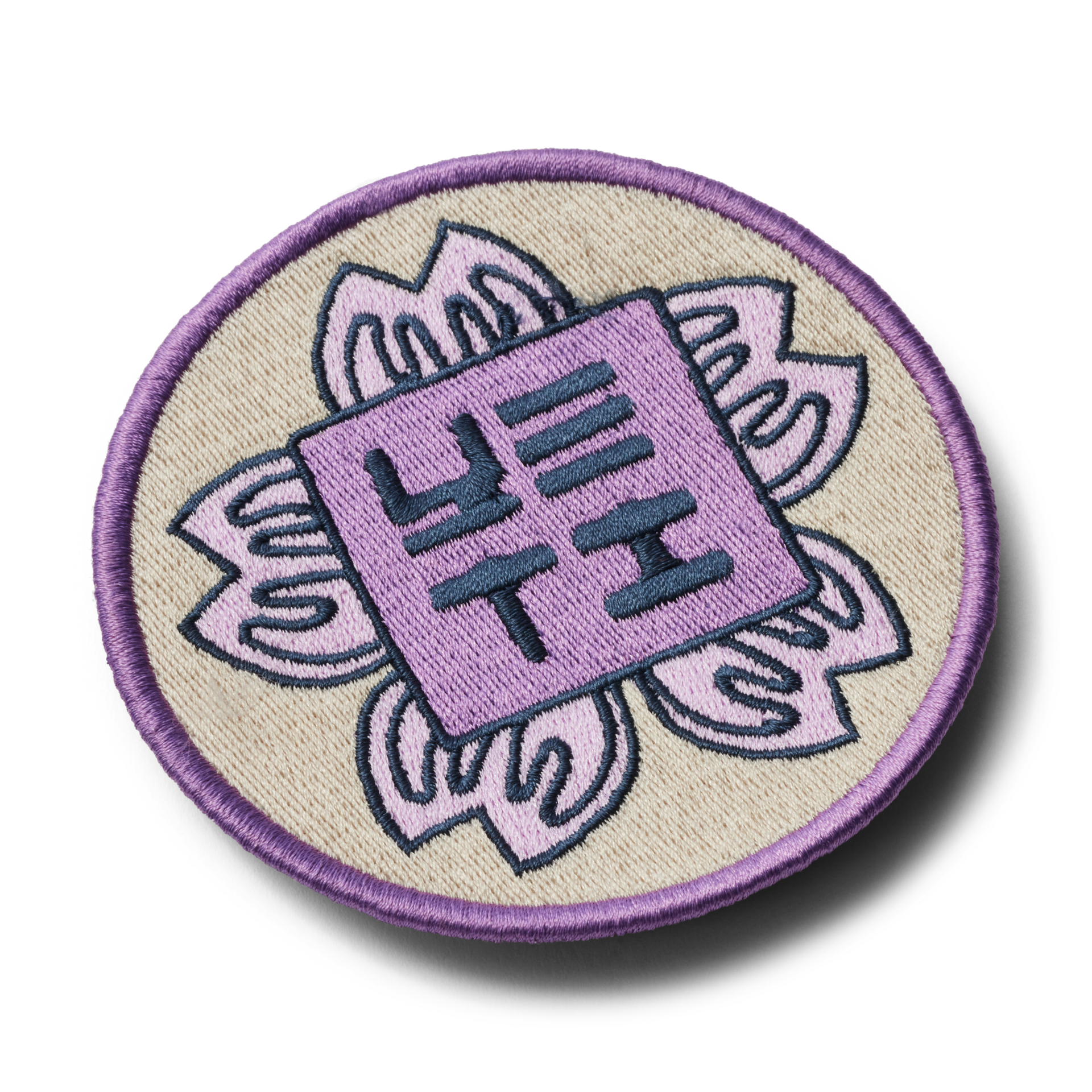 site_studio_apparel_2H25_Patch_Cherry_Blossom_Round_3qter_038_B_Primary_2400x2400